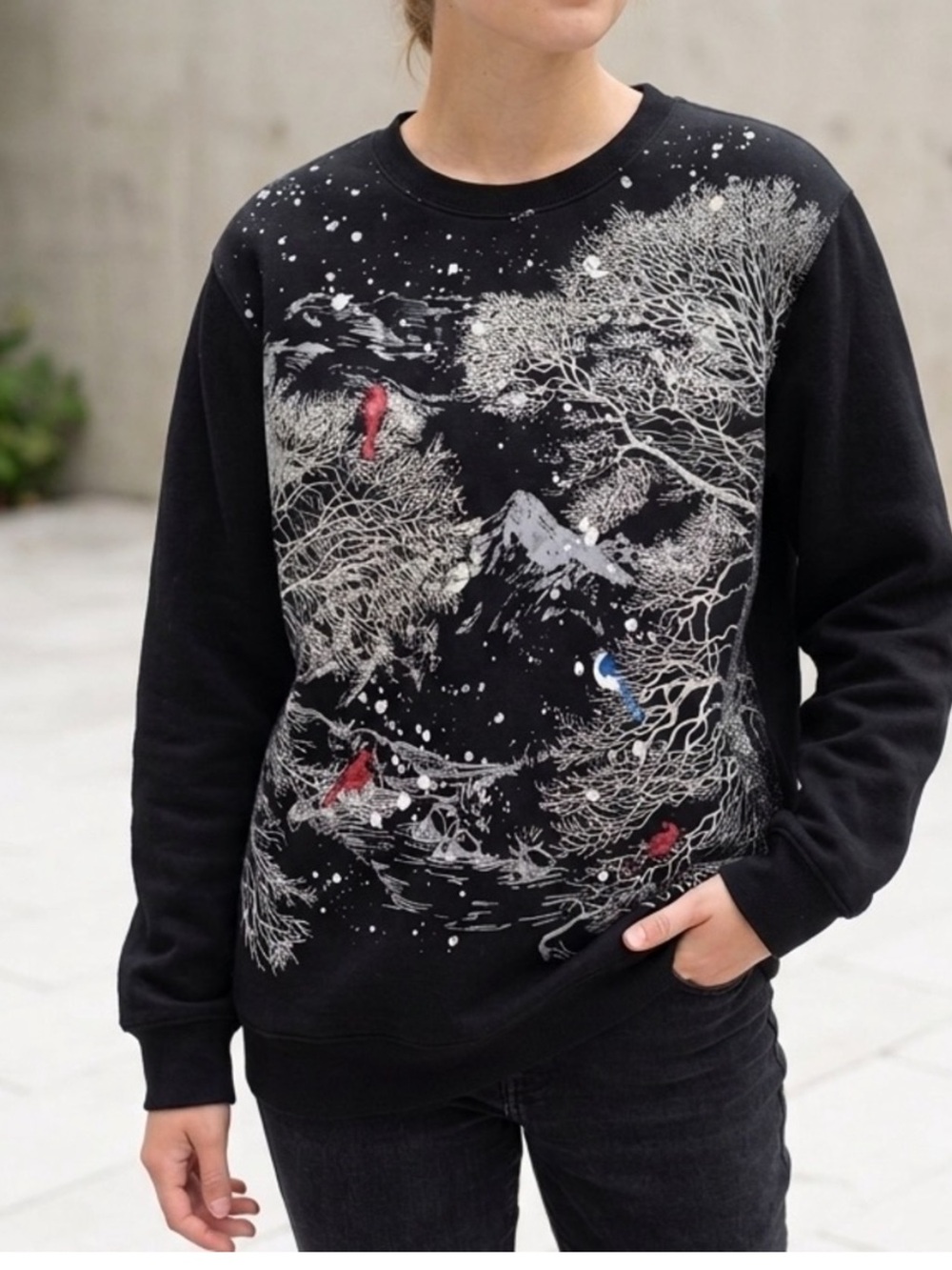 Northern Traditions Winter
Bird & Nature Scene Crewneck
Sweatshirt Size S